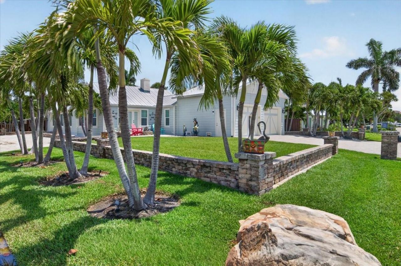216 Sunrise Drive, Nokomis, FL 34275 Photo