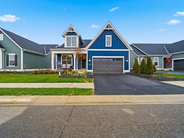 4211 Laguna Loop , Lewis Center, OH 43035