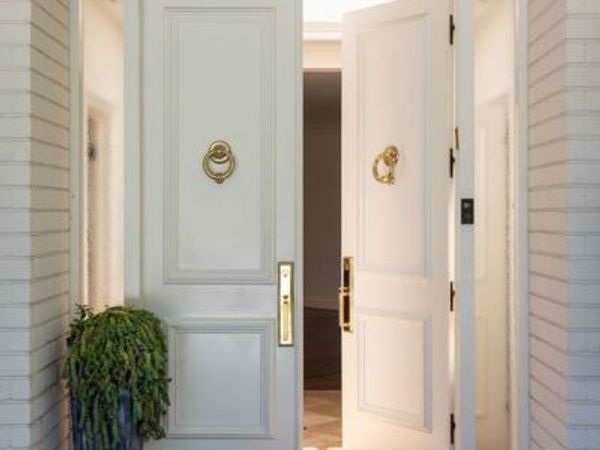 1201 Loma Vista Drive , Beverly Hills, CA 90210