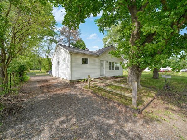 105 Trumble Avenue, Jackson, MI 49203