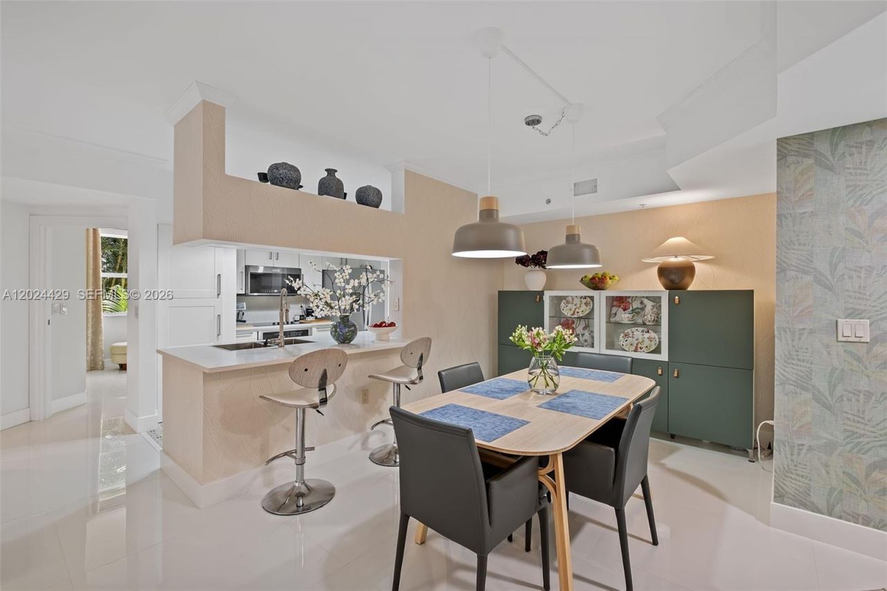 17145 N Bay Rd , Unit 4204, Sunny Isles Beach, FL 33160 Photo