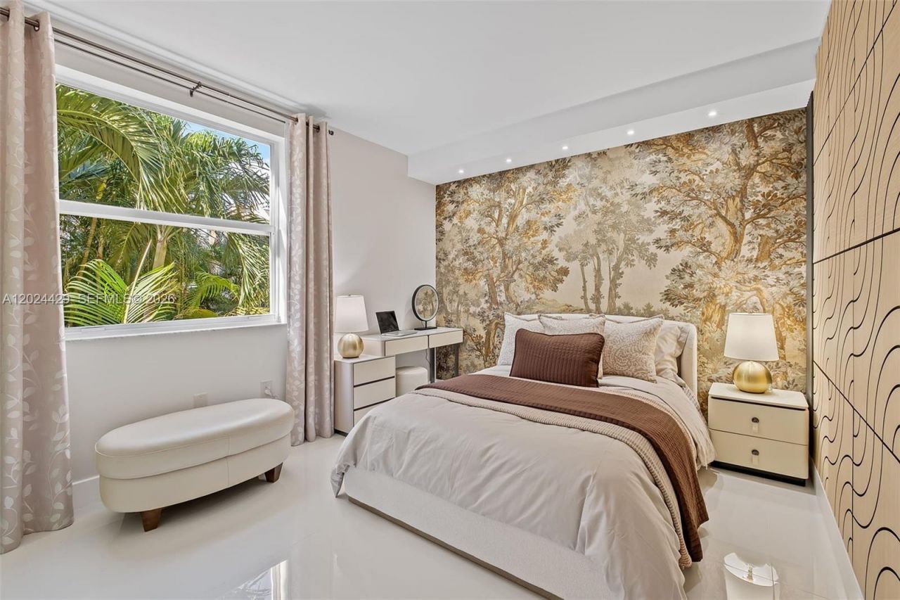 17145 N Bay Rd , Unit 4204, Sunny Isles Beach, FL 33160 Photo