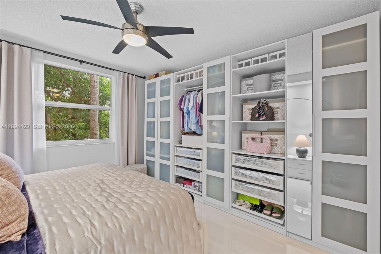 17145 N Bay Rd , Unit 4204, Sunny Isles Beach, FL 33160 Photo