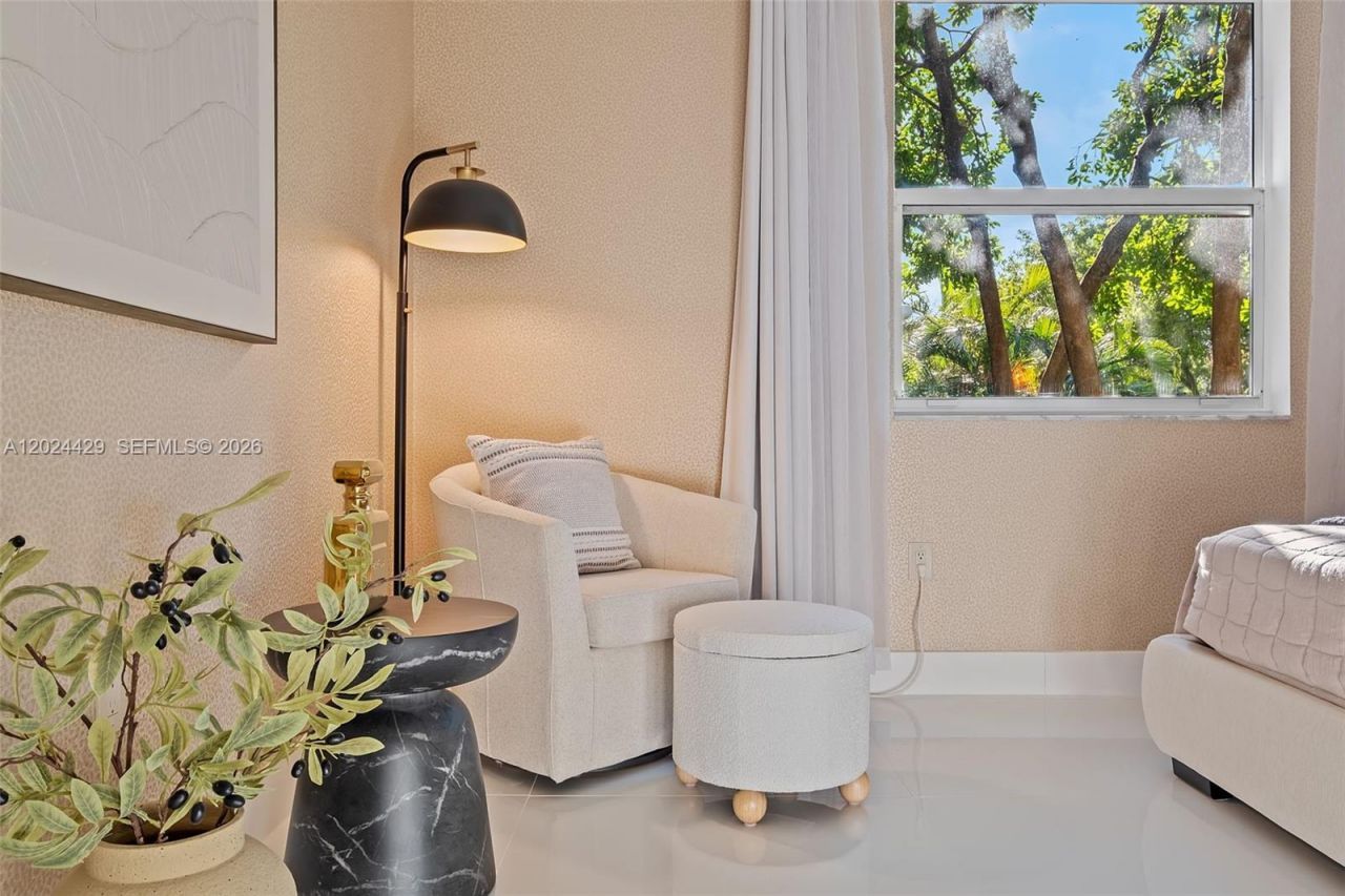 17145 N Bay Rd , Unit 4204, Sunny Isles Beach, FL 33160 Photo