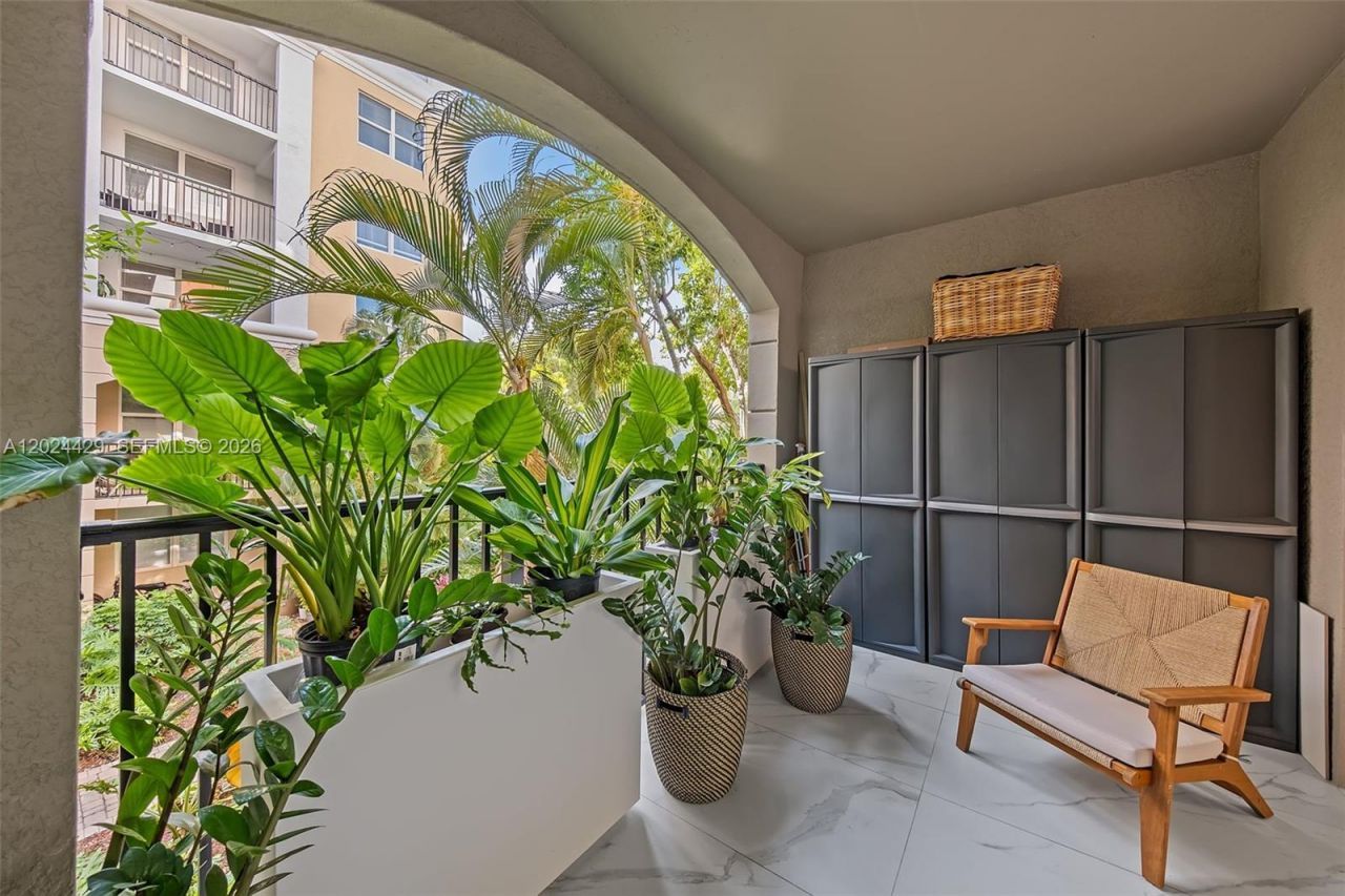 17145 N Bay Rd , Unit 4204, Sunny Isles Beach, FL 33160 Photo