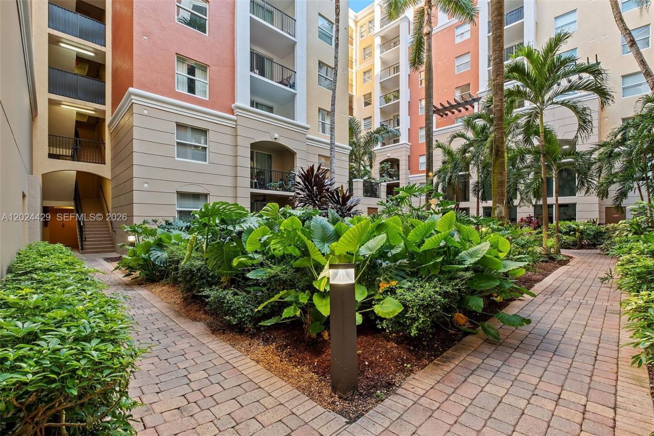 17145 N Bay Rd , Unit 4204, Sunny Isles Beach, FL 33160 Photo