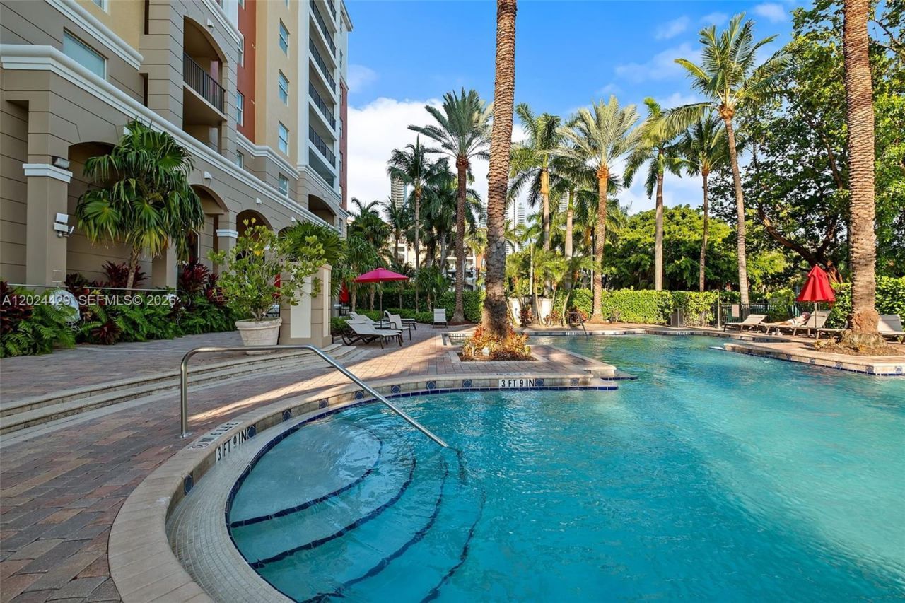 17145 N Bay Rd , Unit 4204, Sunny Isles Beach, FL 33160 Photo