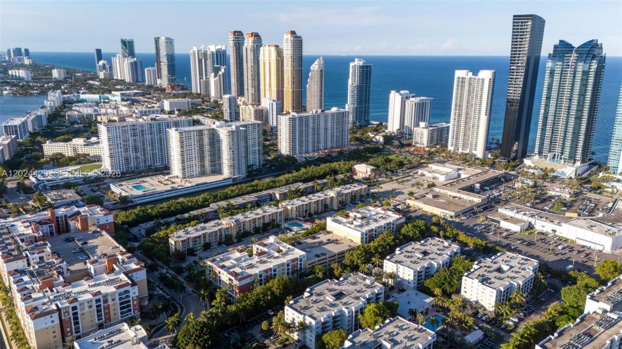17145 N Bay Rd , Unit 4204, Sunny Isles Beach, FL 33160 Photo