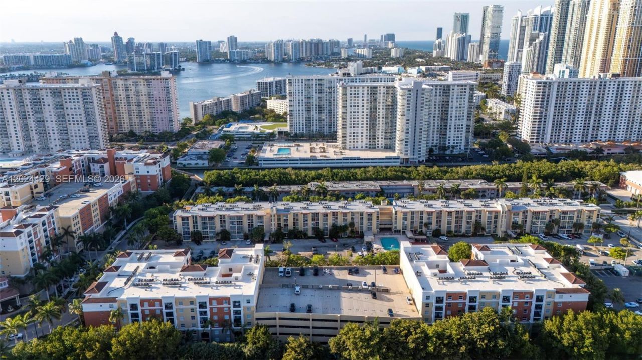 17145 N Bay Rd , Unit 4204, Sunny Isles Beach, FL 33160 Photo