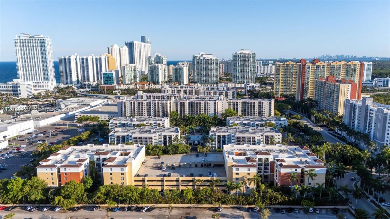 17145 N Bay Rd , Unit 4204, Sunny Isles Beach, FL 33160 Photo