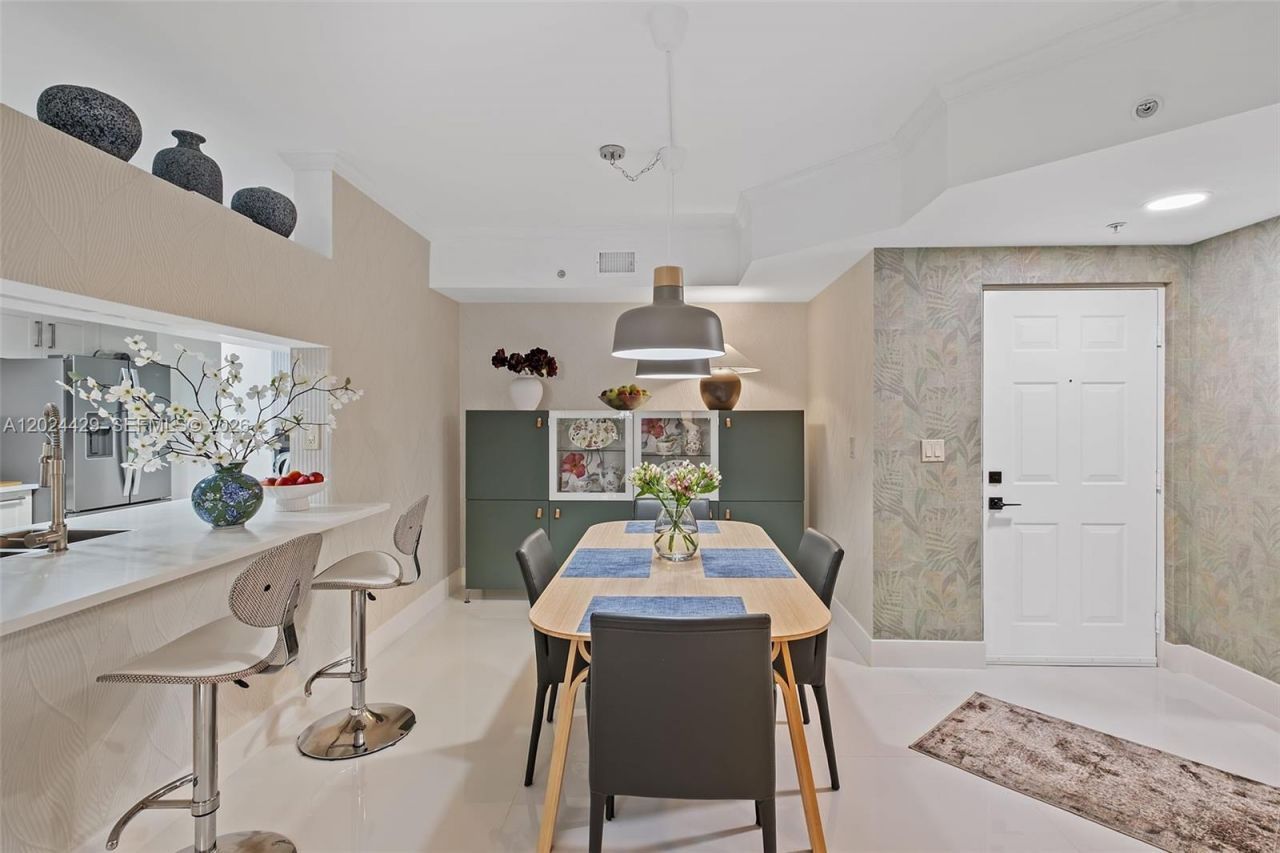 17145 N Bay Rd , Unit 4204, Sunny Isles Beach, FL 33160 Photo