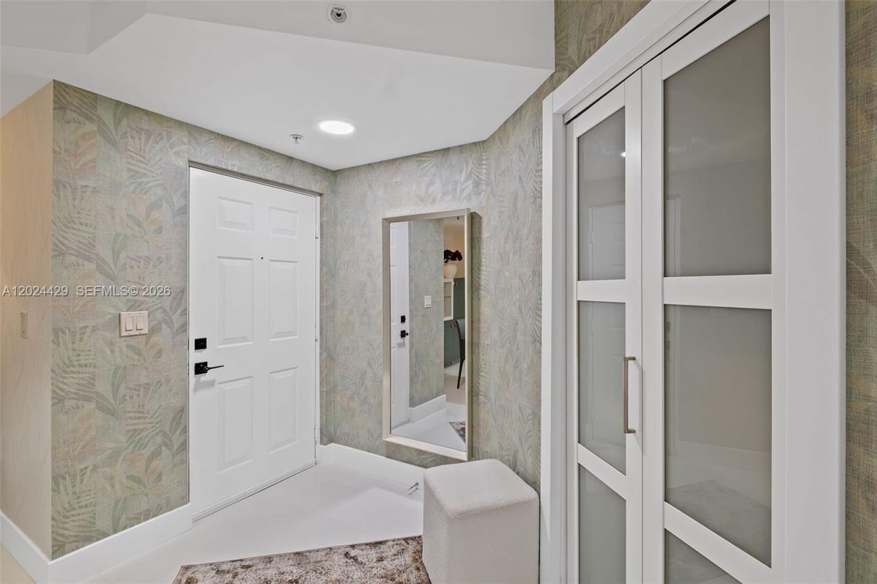 17145 N Bay Rd , Unit 4204, Sunny Isles Beach, FL 33160 Photo