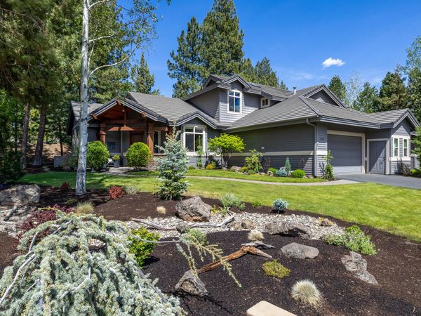 19460 Chip Shot Lane, Bend, OR 97702