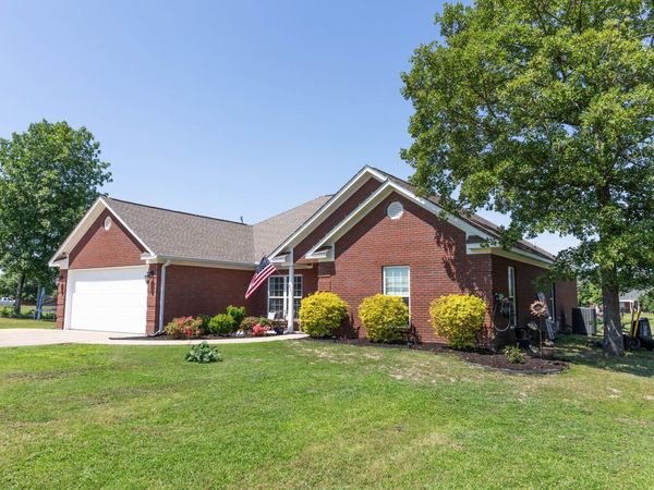 61 McKenzie, Columbus, MS 39705