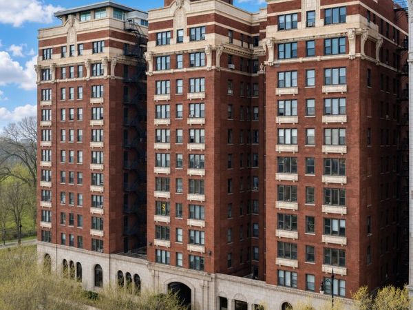 5300 S Shore Drive, Unit 44, Chicago, IL 60615