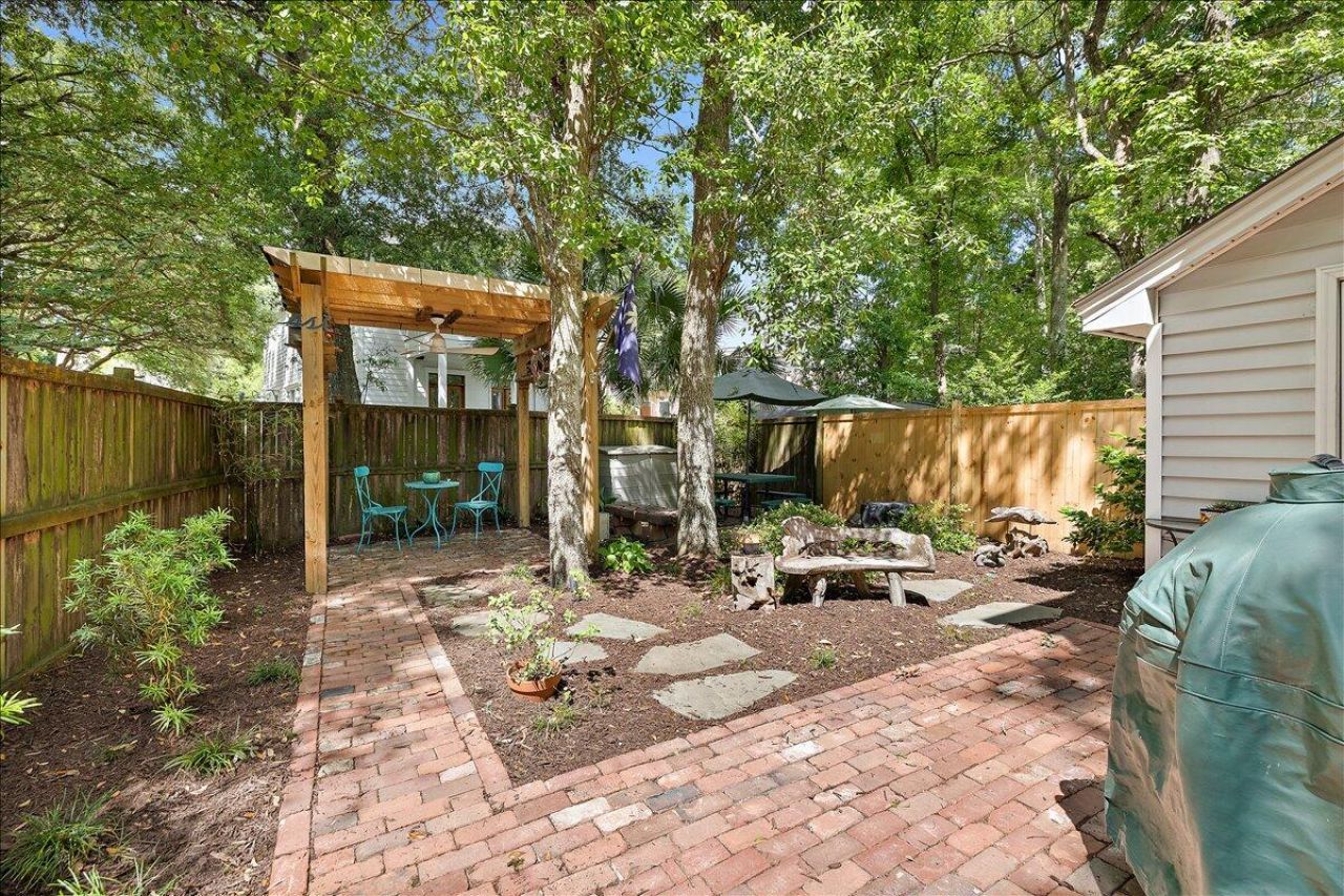 1382 Cassidy Court Photo 19