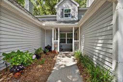 1382 Cassidy Court photo 4
