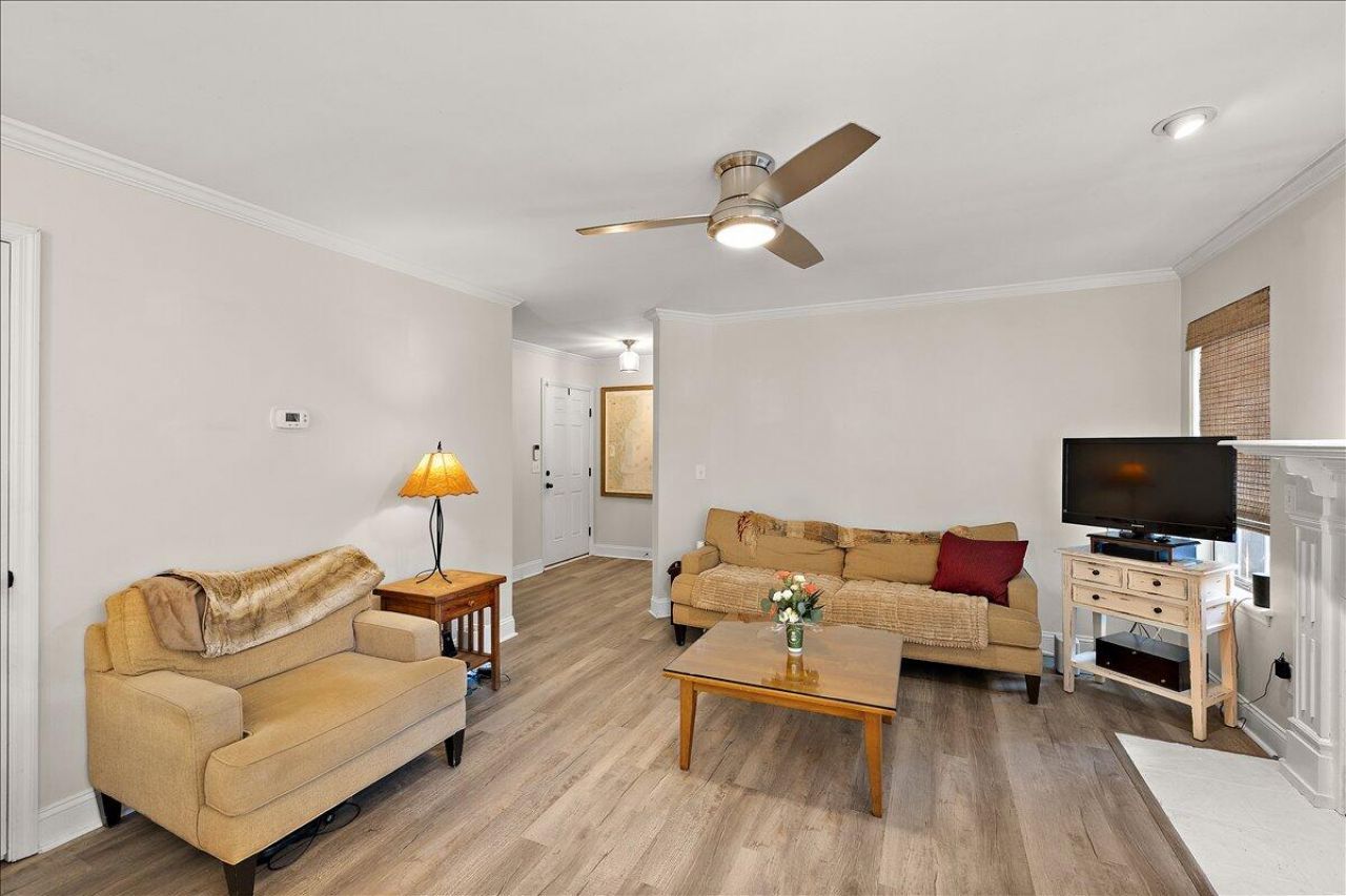 1382 Cassidy Court Photo 6