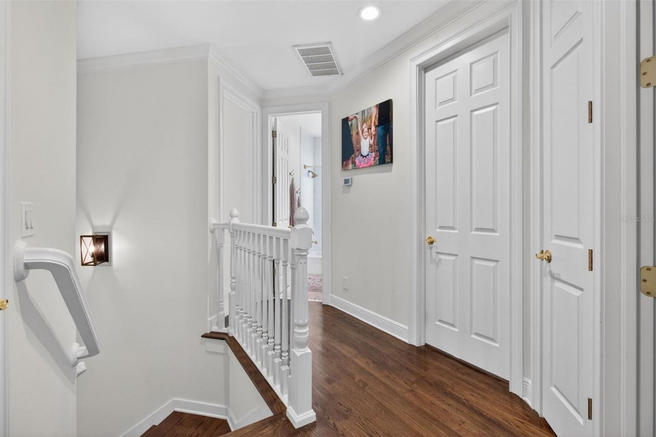 1298 Seville Lane Ne, Saint Petersburg, FL 33704 Photo