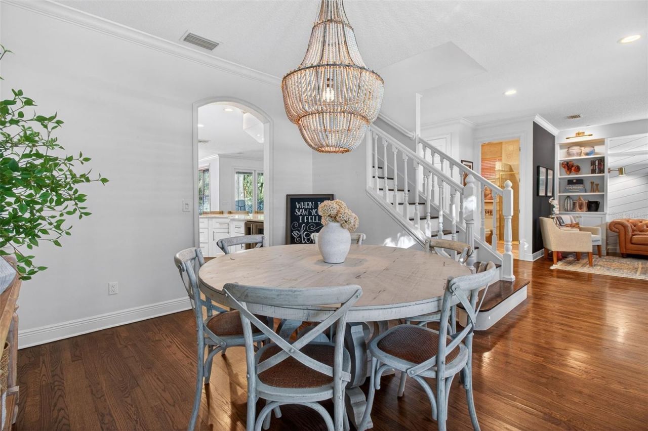 1298 Seville Lane Ne, Saint Petersburg, FL 33704 Photo