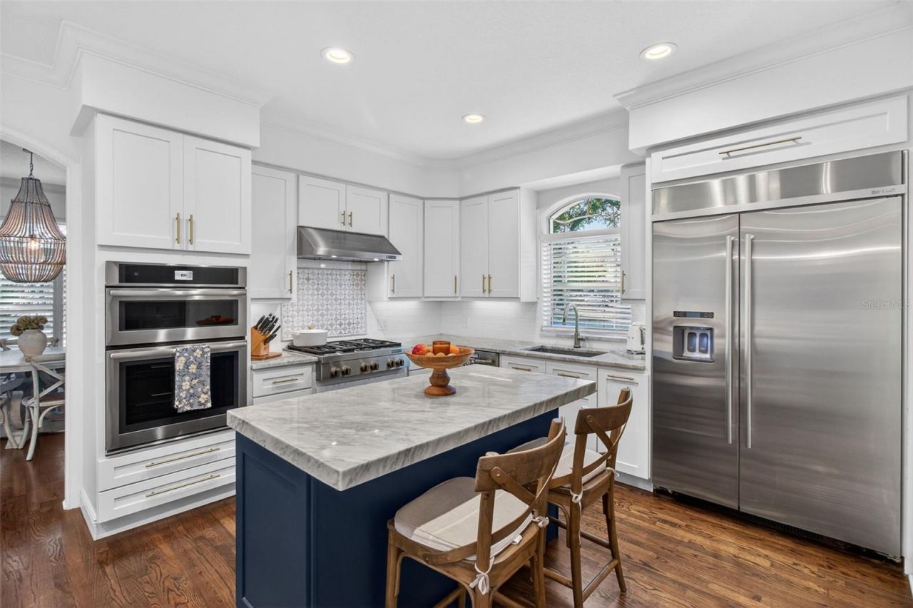 1298 Seville Lane Ne, Saint Petersburg, FL 33704 Photo