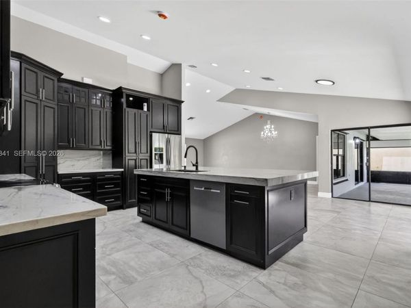 9654 Sun Pointe Drive , Boynton Beach, FL 33437