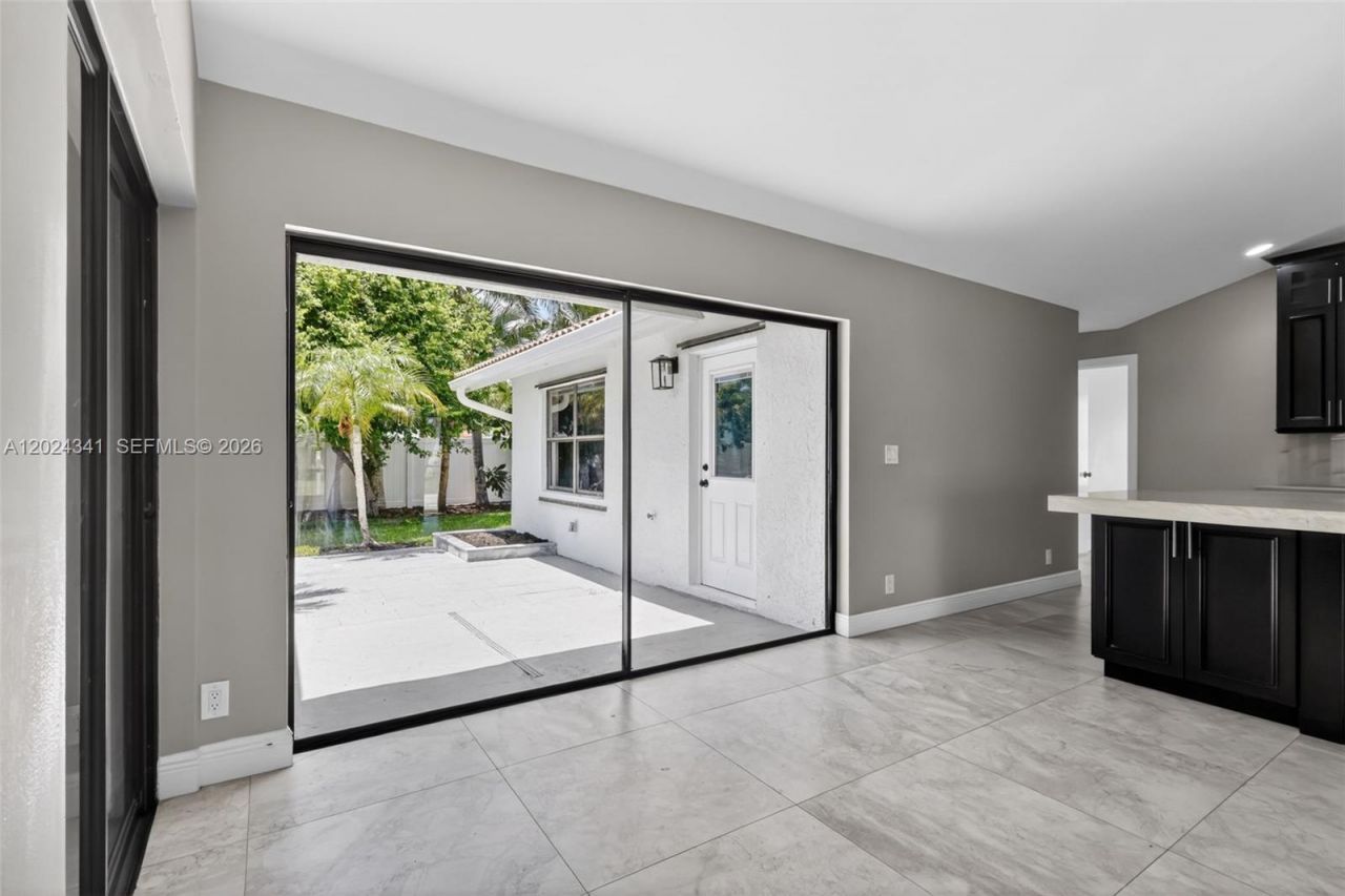 9654 Sun Pointe Drive , Boynton Beach, FL 33437 Photo