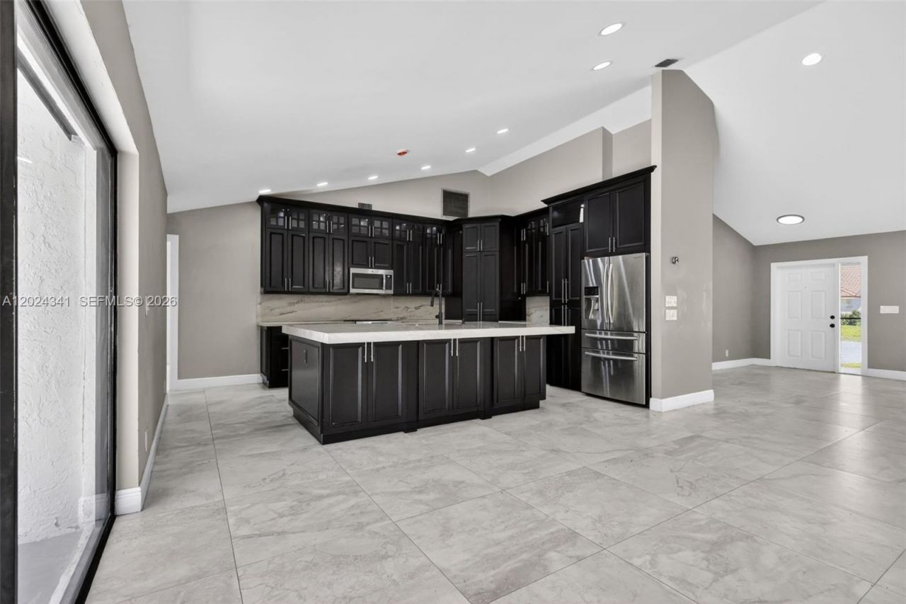 9654 Sun Pointe Drive , Boynton Beach, FL 33437 Photo