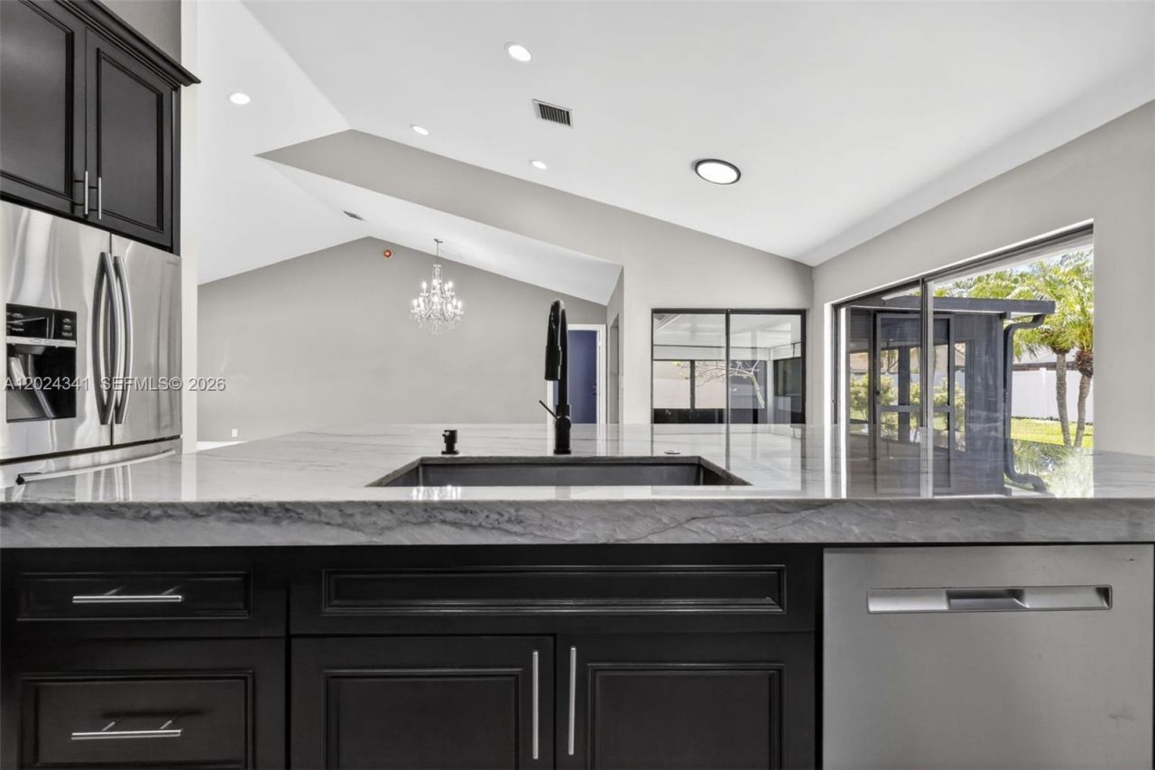 9654 Sun Pointe Drive , Boynton Beach, FL 33437 Photo