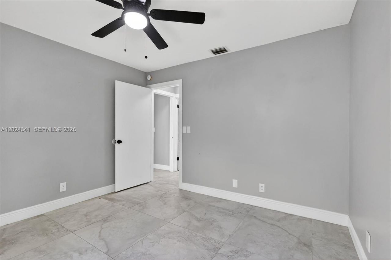 9654 Sun Pointe Drive , Boynton Beach, FL 33437 Photo