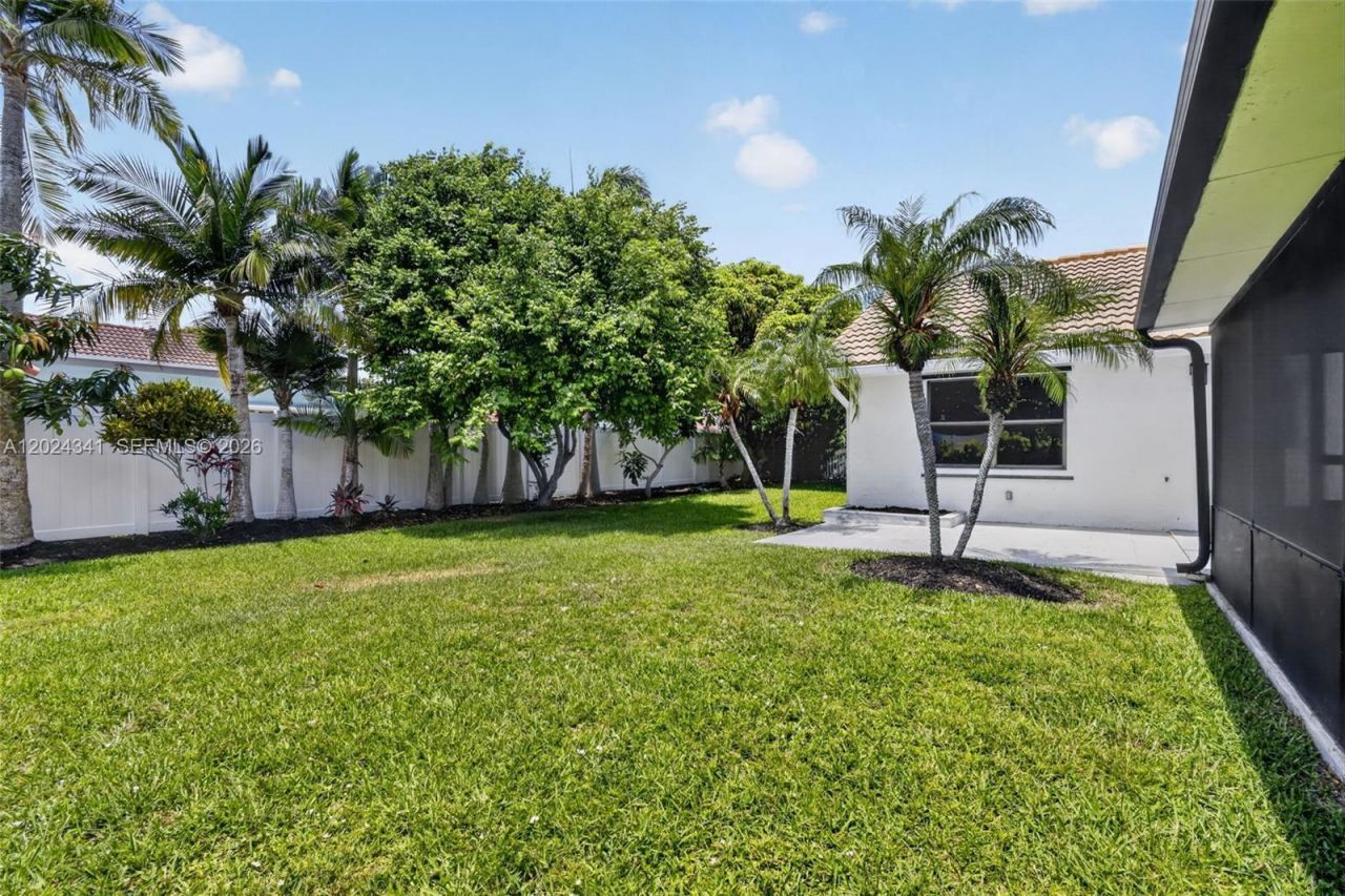 9654 Sun Pointe Drive , Boynton Beach, FL 33437 Photo