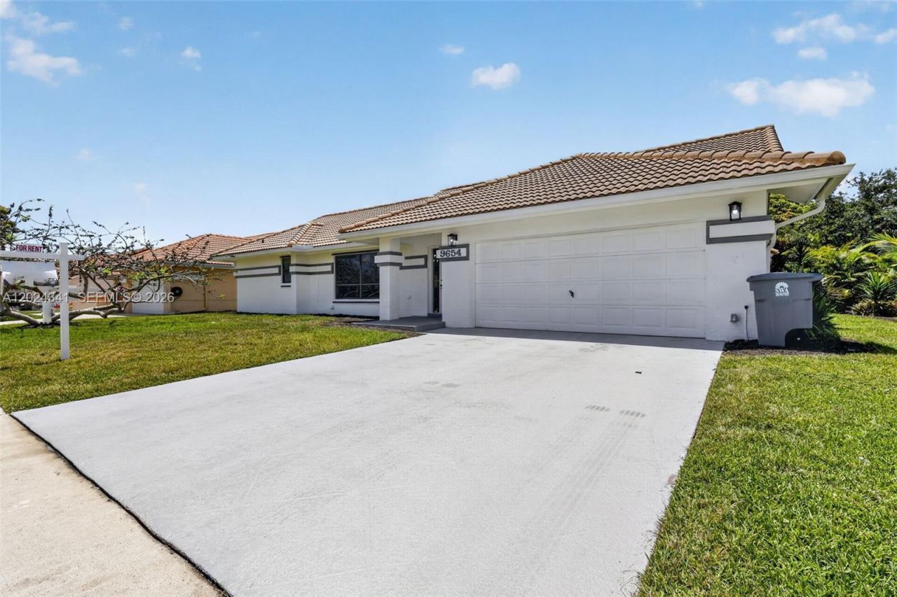 9654 Sun Pointe Drive , Boynton Beach, FL 33437 Photo
