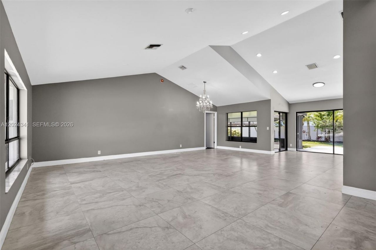 9654 Sun Pointe Drive , Boynton Beach, FL 33437 Photo