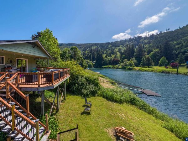 5944 S River Lp, Lincoln City, OR 97367