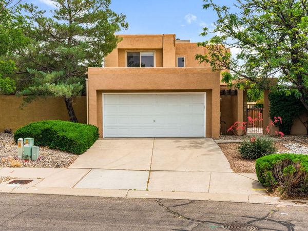 4922 Casa Del Oso NE, Albuquerque, NM 87111