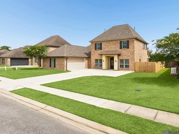 8661 Sandpiper Street, Denham Springs, LA 70706