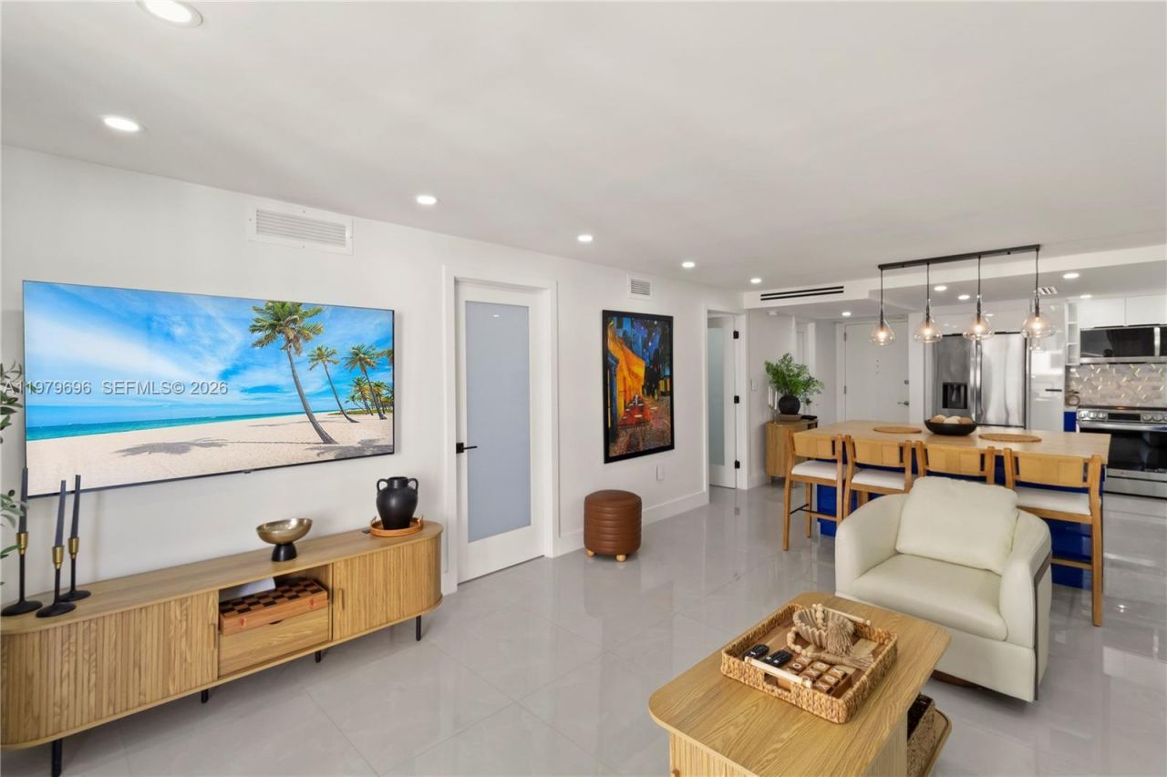 5701 Collins Ave , Unit 1619, Miami Beach, FL 33140 Photo