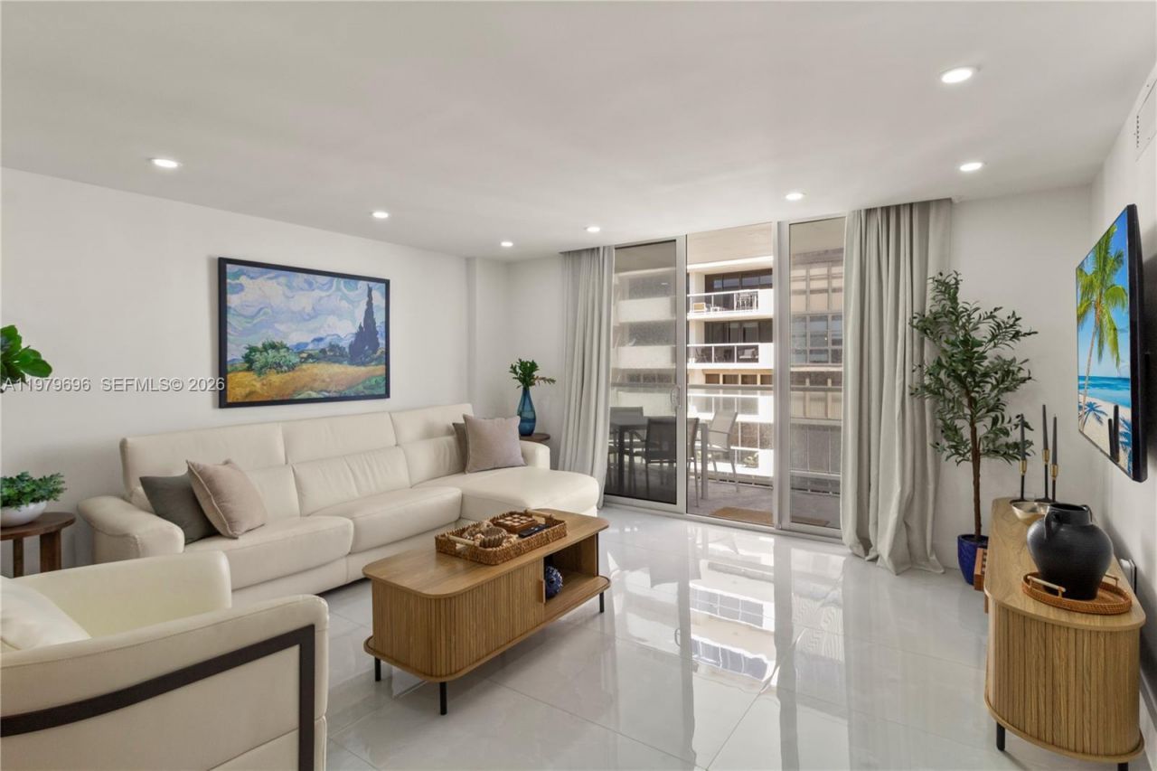 5701 Collins Ave , Unit 1619, Miami Beach, FL 33140 Photo