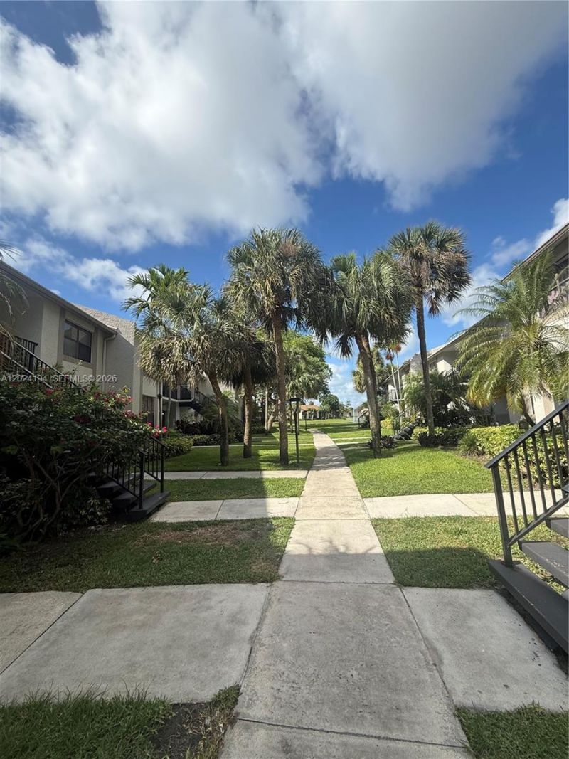 1244 S Military Trl, Unit 711, Deerfield Beach, FL 33442 Photo