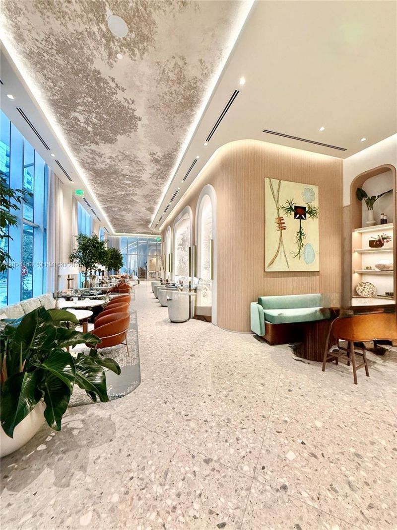 77 SE 5th St , Unit 2305, Miami, FL 33131 Photo