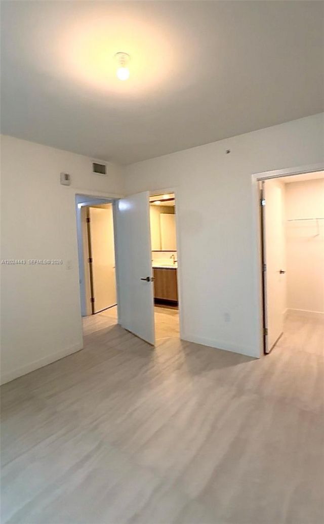 77 SE 5th St , Unit 2305, Miami, FL 33131 Photo