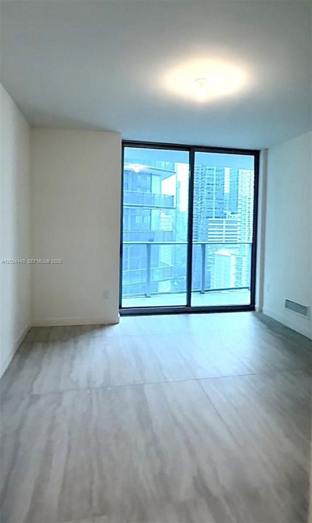 77 SE 5th St , Unit 2305, Miami, FL 33131 Photo