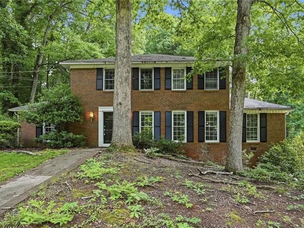 7195 Hunters Branch Drive , Atlanta, GA 30328