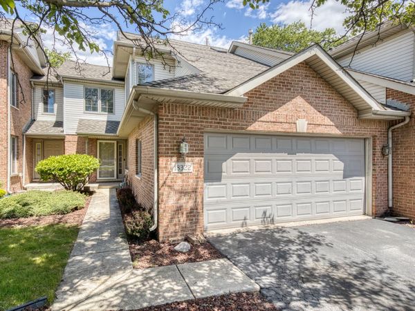 18322 Pond View Court , Tinley Park, IL 60477