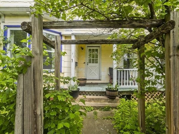 146 Beech St., Holyoke, MA 01040