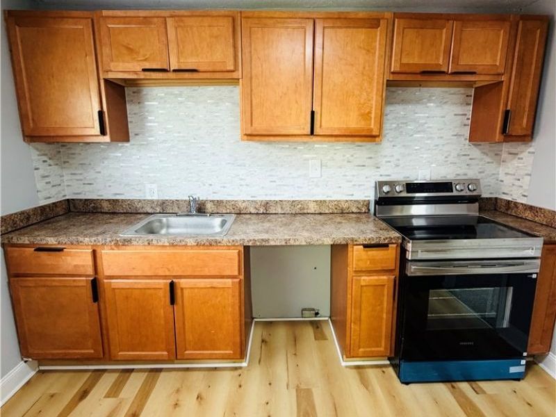 14702 Milverton Road, Cleveland, OH 44120 Photo 13
