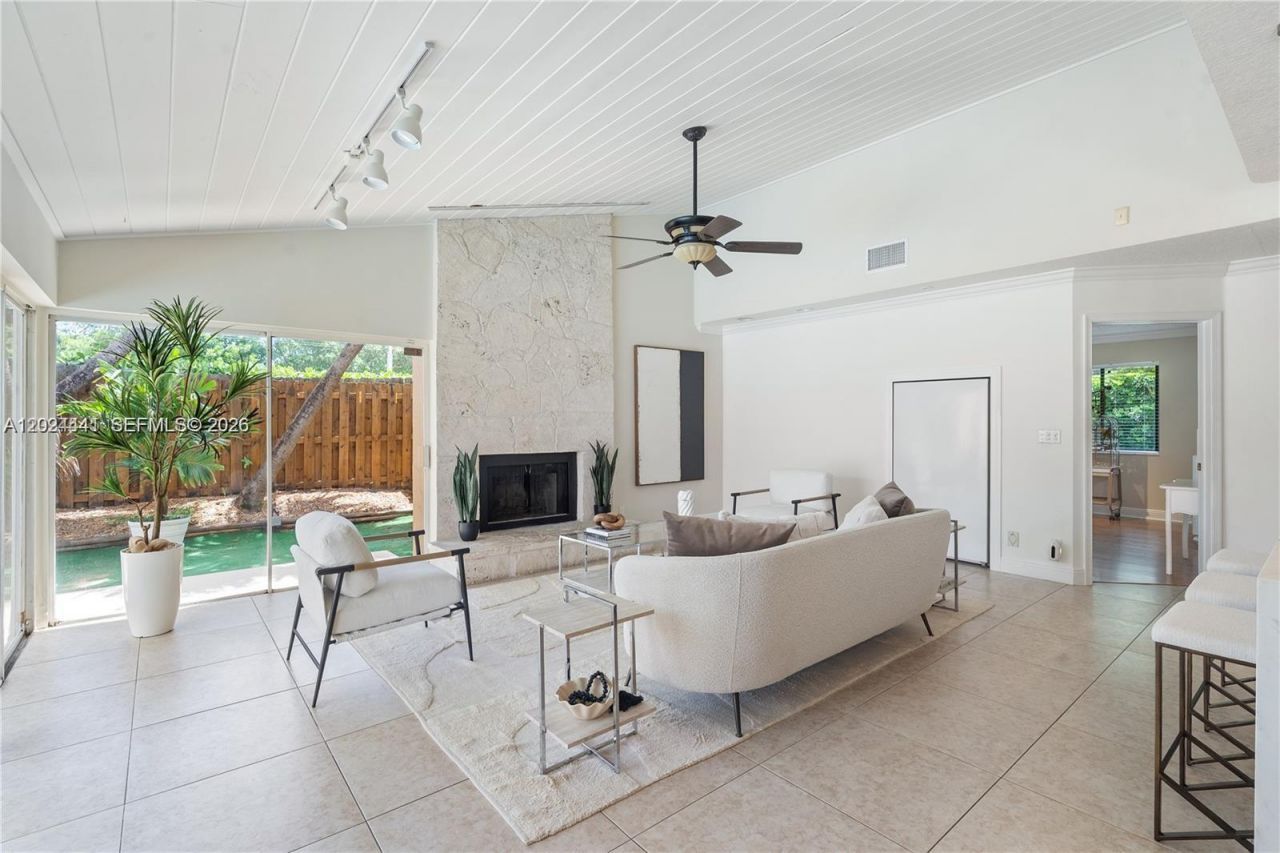 2900 NW 25th Way, Boca Raton, FL 33434 Photo