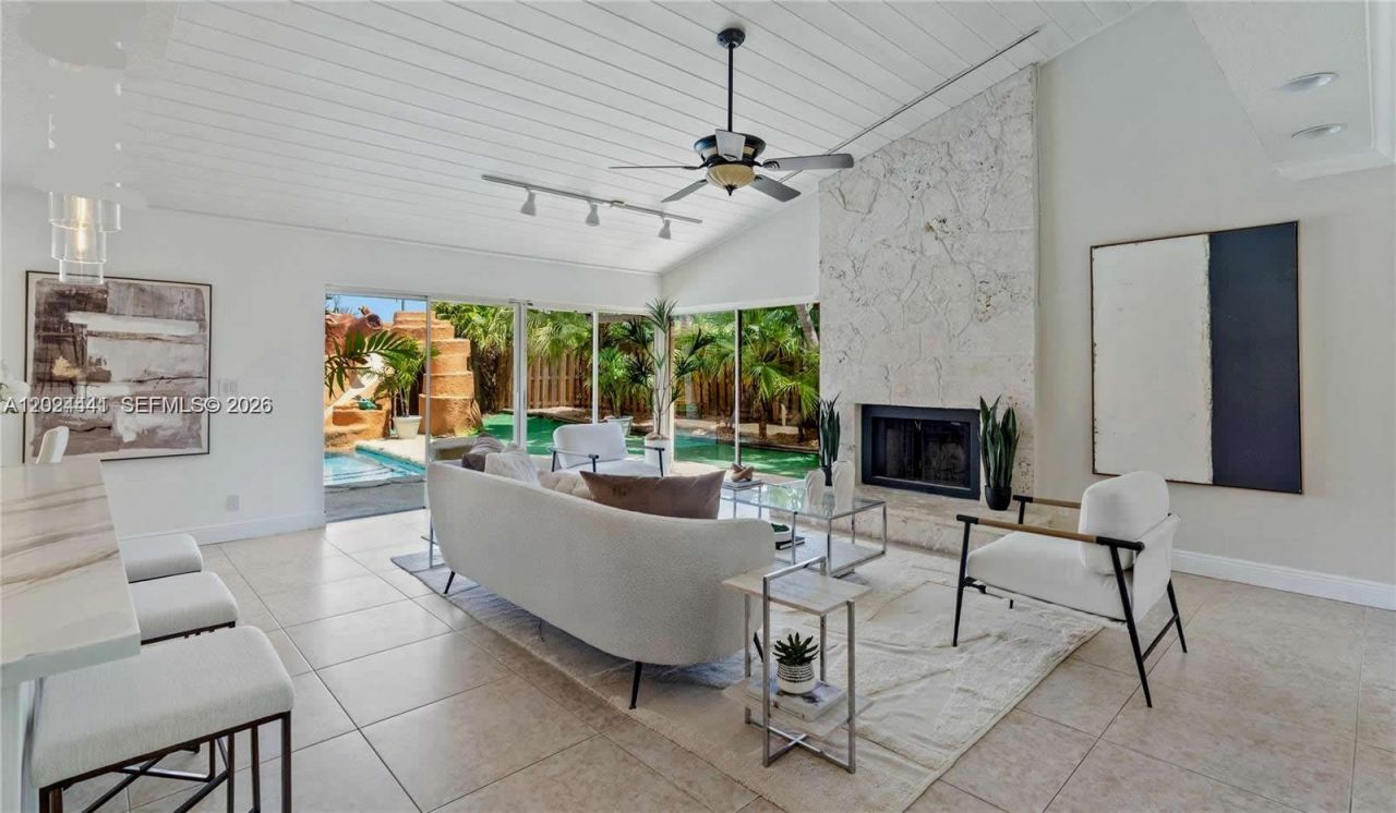 2900 NW 25th Way, Boca Raton, FL 33434 Photo