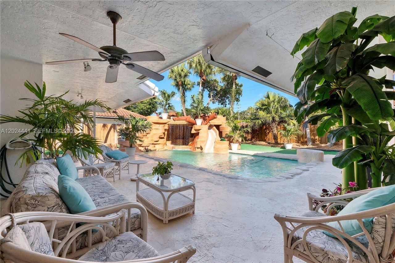 2900 NW 25th Way, Boca Raton, FL 33434 Photo