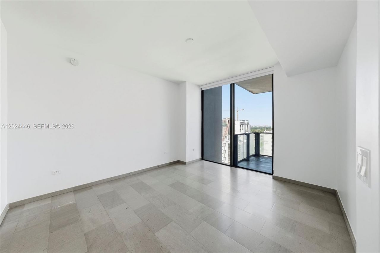 88 SW 7th St , Unit 2008, Miami, FL 33130 Photo